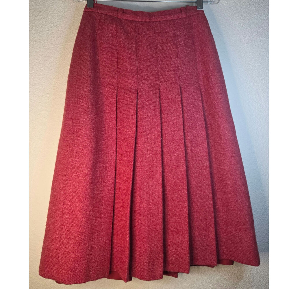 Vintage 1960s/70s Coral Pleated Midi Skirt New Wool Box Pleats Made in England